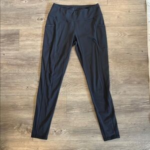 Lucy Black Yoga Leggings with side pockets